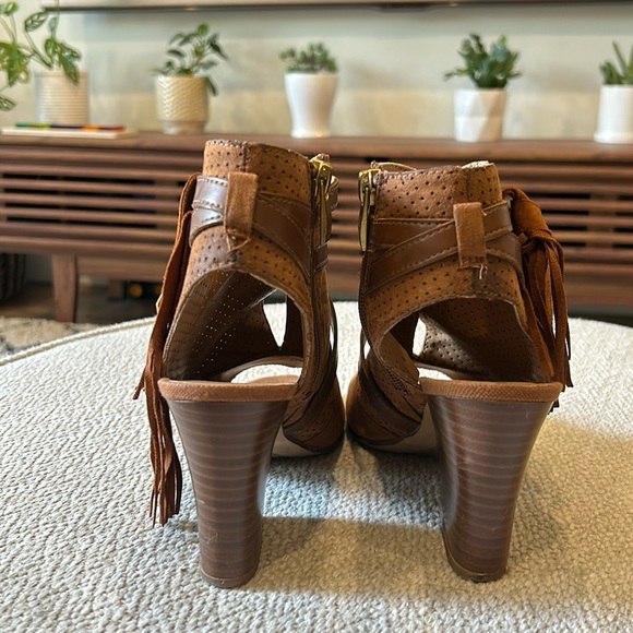 Adorable Tan Suede Ankle Boots - Picture 3 of 6